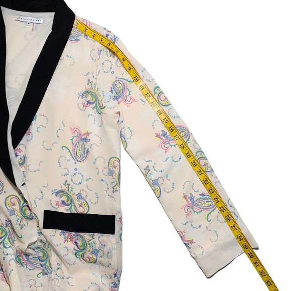 English Factory | Women | Cream Paisley Black Accent Robe | Size Medium - Picture 7 of 11